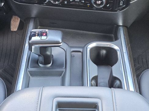 Used 2022 Chevrolet Silverado 1500 LT Trail Boss w/ LT Trail Boss Premium Package AWD/4WD image 19
