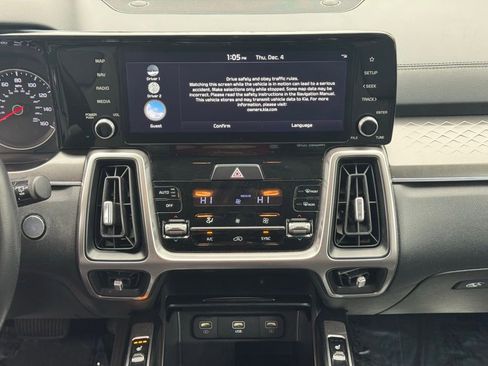 Used 2022 Kia Sorento S image 18
