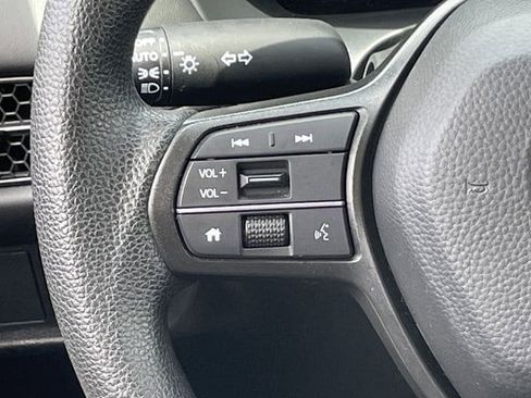 Used 2026 Honda HR-V LX image 12
