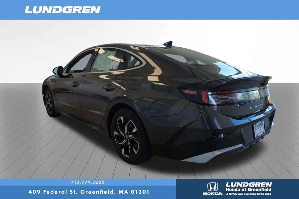 Used 2025 Hyundai Sonata SEL FWD image 6