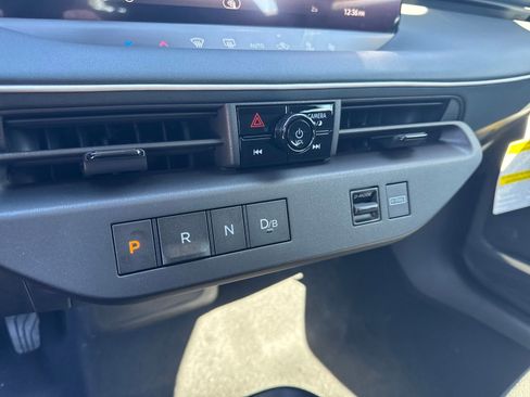 New 2026 Nissan Leaf image 20