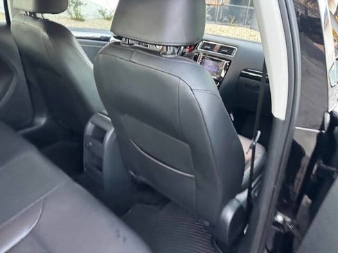 Used 2017 Volkswagen Jetta SEL image 14