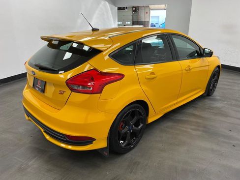 Used 2015 Ford Focus ST w/ Equipment Group 401A image 6