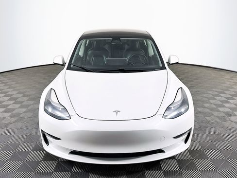 Used 2021 Tesla Model 3 Standard Range Plus image 2