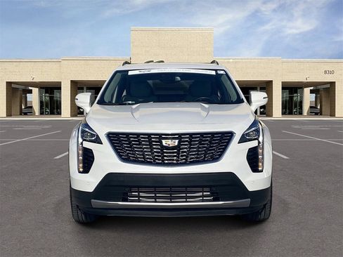 Certified 2023 Cadillac XT4 Premium Luxury image 2