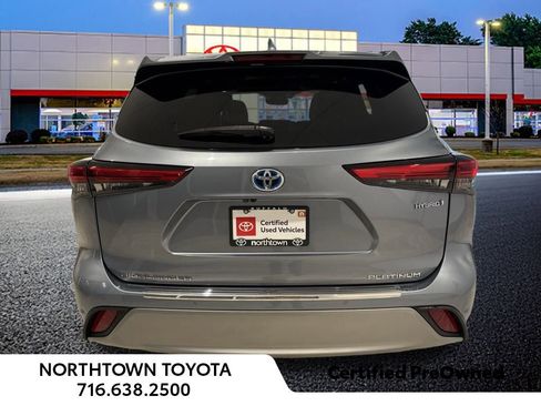 Used 2020 Toyota Highlander Platinum image 7