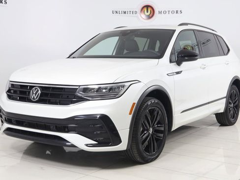 Used 2022 Volkswagen Tiguan SE R-Line image 5