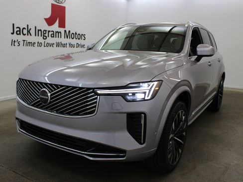 New 2026 Volvo XC90 B6 Plus w/ Protection Package Premier AWD/4WD image 2