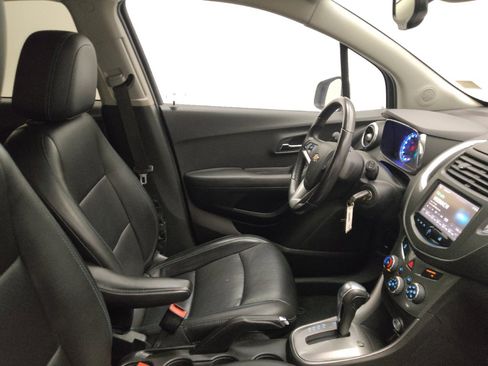 Used 2016 Chevrolet Trax LTZ FWD image 21