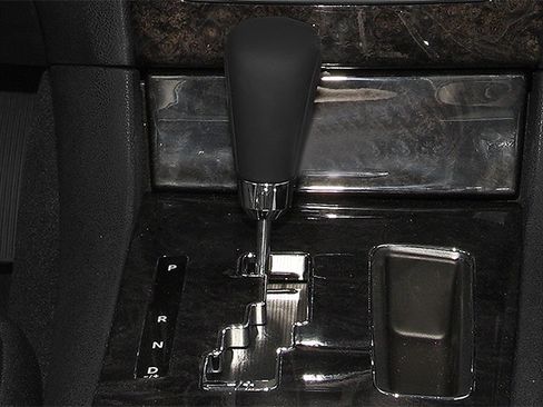 Used 2013 Chrysler 300 w/ Driver Convenience Group RWD image 13