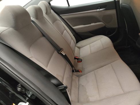 Used 2020 Hyundai Elantra SEL FWD image 19
