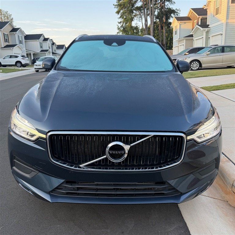 Used 2020 Volvo XC60 T6 Momentum w/ Protection Package Premier AWD/4WD image 2