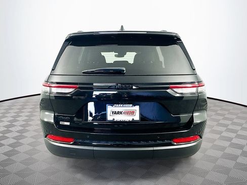 Certified 2024 Jeep Grand Cherokee Altitude AWD/4WD image 10