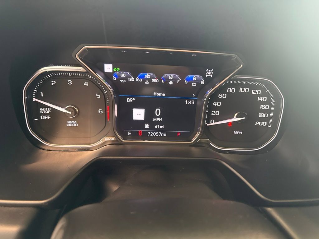 Used 2021 GMC Yukon AT4 w/ Rear Media and Nav Package AWD/4WD image 6