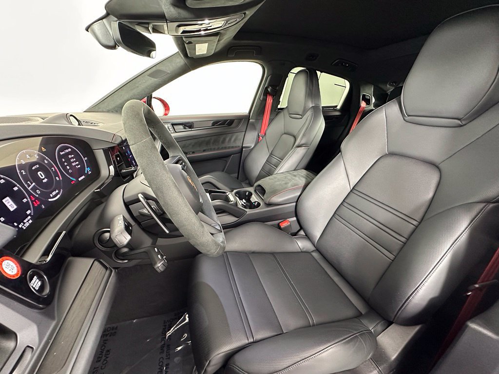 Used 2026 Porsche Cayenne GTS AWD/4WD image 5