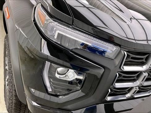 New 2025 GMC Canyon AT4 w/ Off-Road Front Bumper Package AWD/4WD image 15