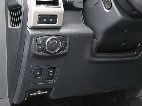 Used 2022 Ford F250 Lariat w/ Tremor Off-Road Package AWD/4WD image 23