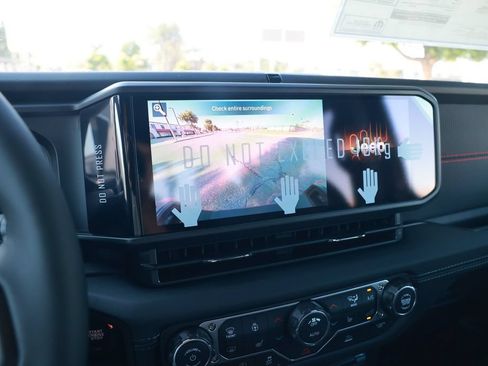 New 2026 Jeep Gladiator Rubicon AWD/4WD image 22