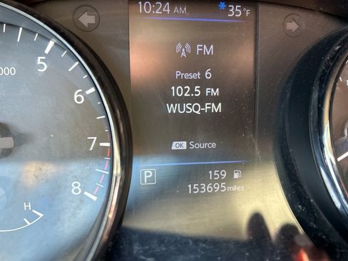 Used 2018 Nissan Rogue SV image 9