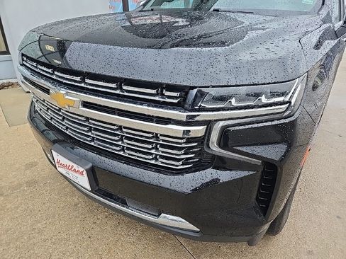 Used 2024 Chevrolet Tahoe Premier AWD/4WD image 17