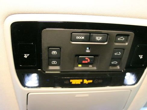 Used 2024 Toyota Grand Highlander AWD image 30