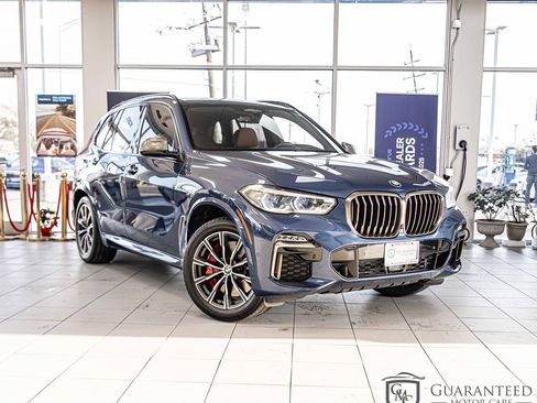 Used 2021 BMW X5 M50i w/ Executive Package image 3