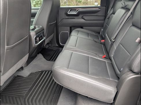 Used 2025 Chevrolet Silverado 2500 LTZ w/ LTZ Premium Package image 15