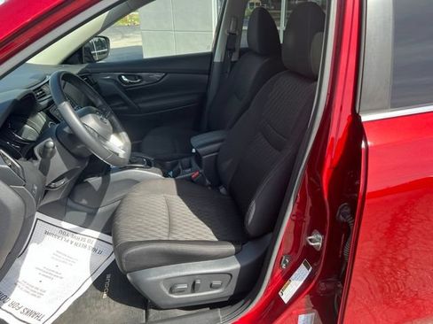 Used 2020 Nissan Rogue SV w/ Sun & Sound Touring Package AWD/4WD image 10