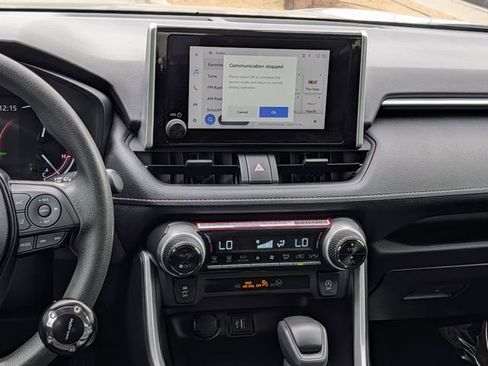 Used 2024 Toyota RAV4 XLE FWD image 15