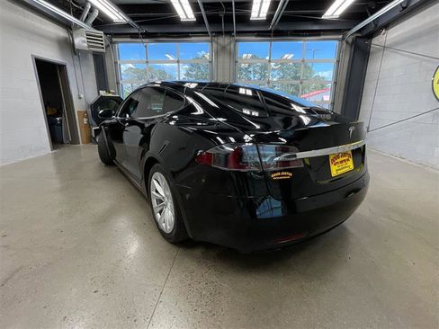 Used 2019 Tesla Model S 100D AWD/4WD image 3