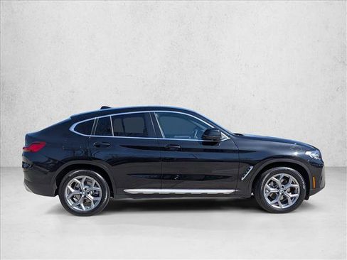 Used 2025 BMW X4 xDrive30i image 4