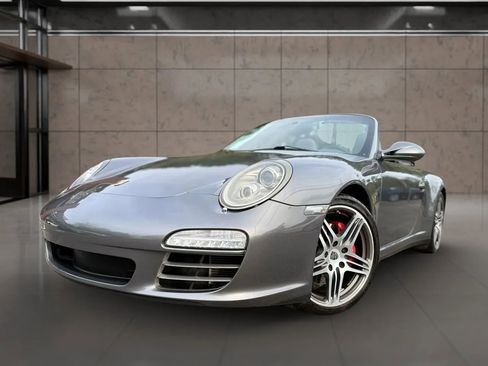 Used 2010 Porsche 911 Carrera 4S image 2