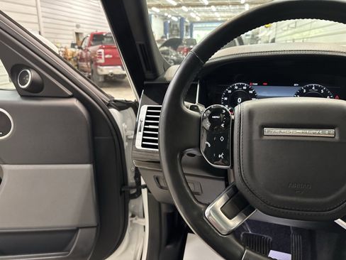 Used 2018 Land Rover Range Rover image 14