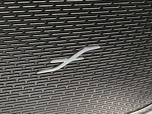 Used 2025 Mercedes-Benz GLB 35 AMG 4MATIC image 35