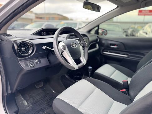 Used 2015 Toyota Prius C Three image 18