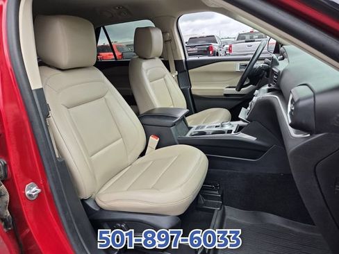 Certified 2021 Ford Explorer XLT w/ Equipment Group 202A RWD image 17