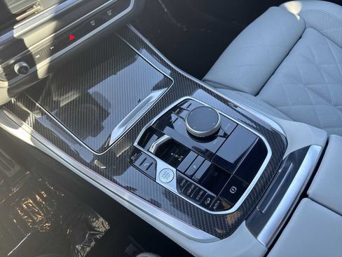 Used 2026 BMW X5 M60i image 22