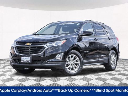 Used 2018 Chevrolet Equinox LT w/ Sun & Infotainment Package FWD image 2