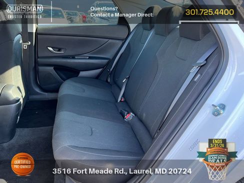 Certified 2025 Hyundai Elantra SE image 18