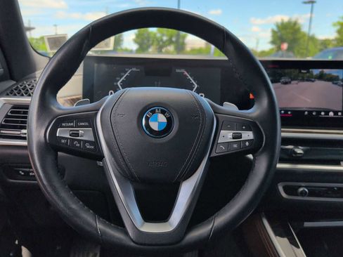 Used 2025 BMW X5 xDrive50e AWD/4WD image 22