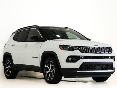 Used 2025 Jeep Compass Limited image 1