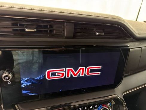 Used 2024 GMC Sierra 2500 AT4X AWD/4WD image 15