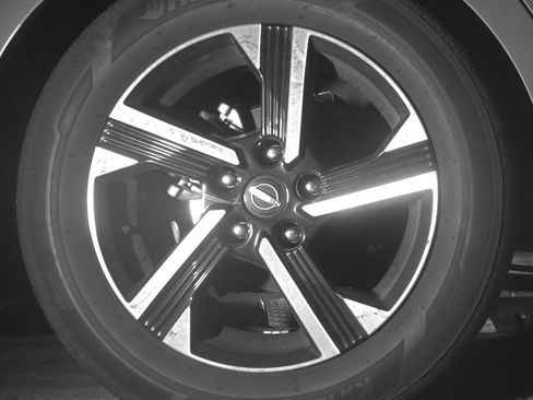 Used 2025 Nissan Sentra SV FWD image 15