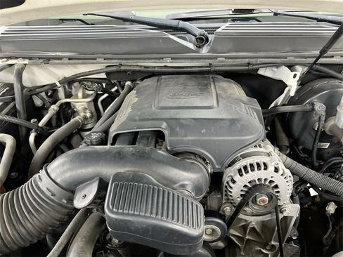 Used 2011 Chevrolet Tahoe LTZ image 26