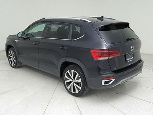 Used 2024 Volkswagen Taos SE image 7