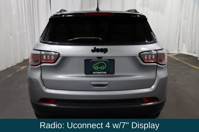 Used 2020 Jeep Compass Latitude FWD image 4