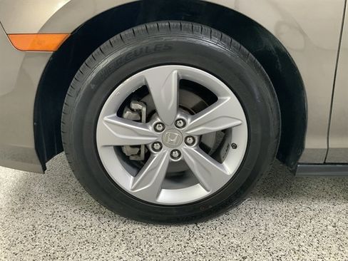 Used 2018 Honda Odyssey EX-L image 11