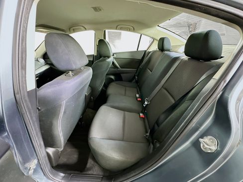 Used 2013 MAZDA MAZDA3 i SV FWD image 24