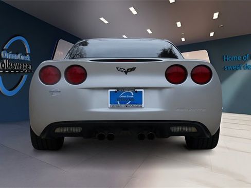 Used 2005 Chevrolet Corvette Coupe w/ Preferred Equipment Group image 6