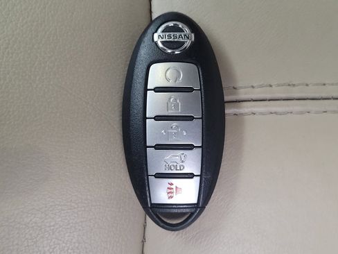 Used 2017 Nissan Pathfinder SL w/ SL Premium Package AWD/4WD image 32